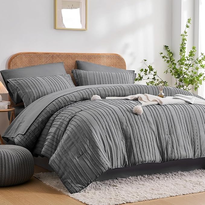 Luxury King Size Comforter Set – 7-Piece Blue Tufted Bed-in-a-Bag for Ultimate Comfort