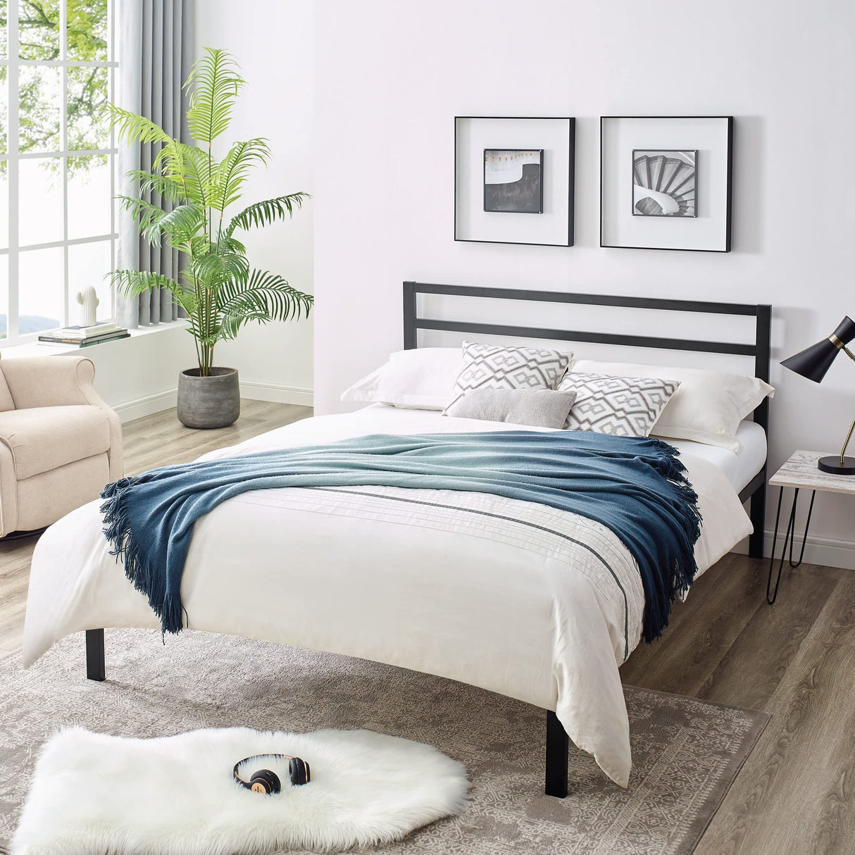 Amara Classic Black Metal Platform Bed Frame, King Size