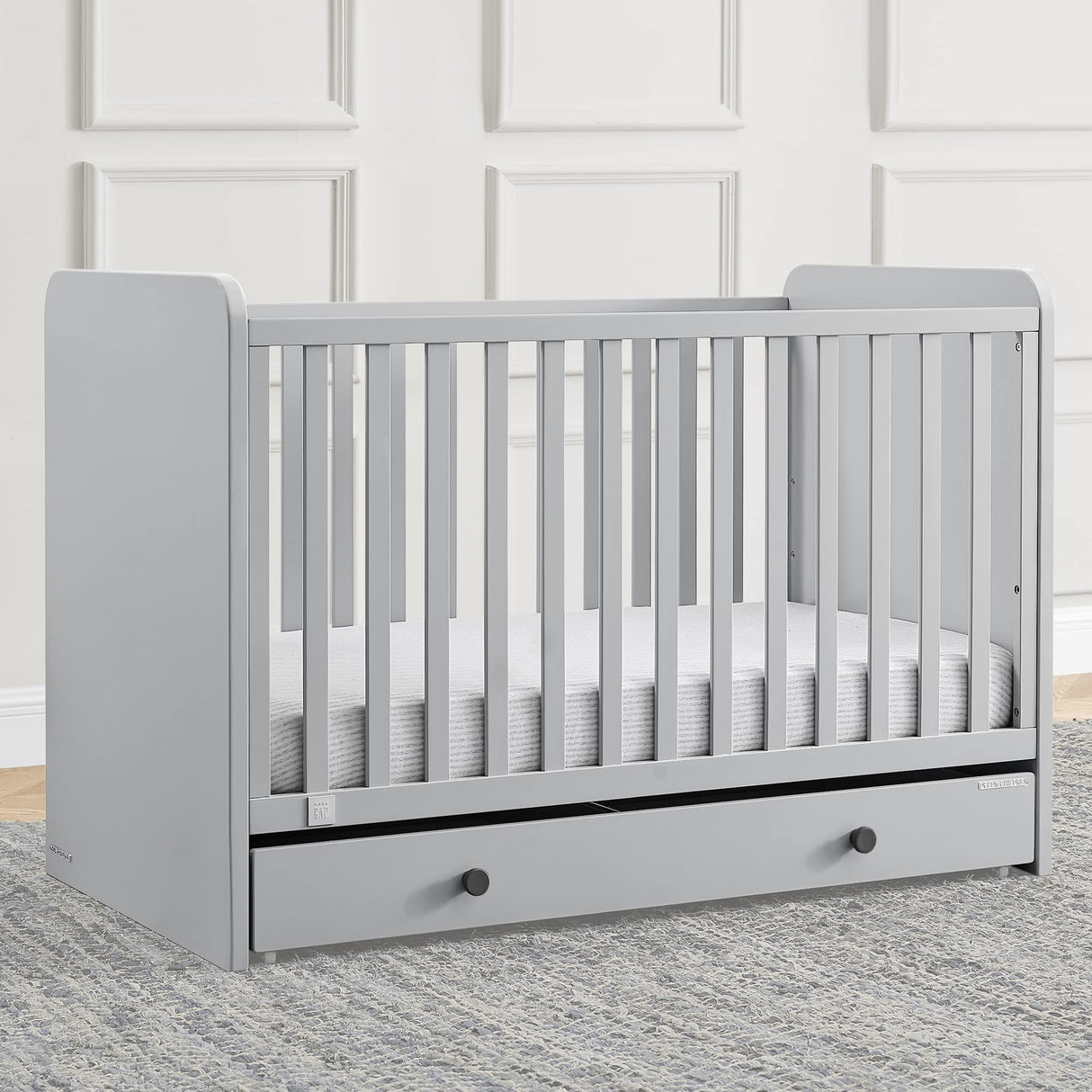 GAP babyGap Graham 4-in-1 Convertible Crib with Storage Drawer - Greenguard Gold Certified