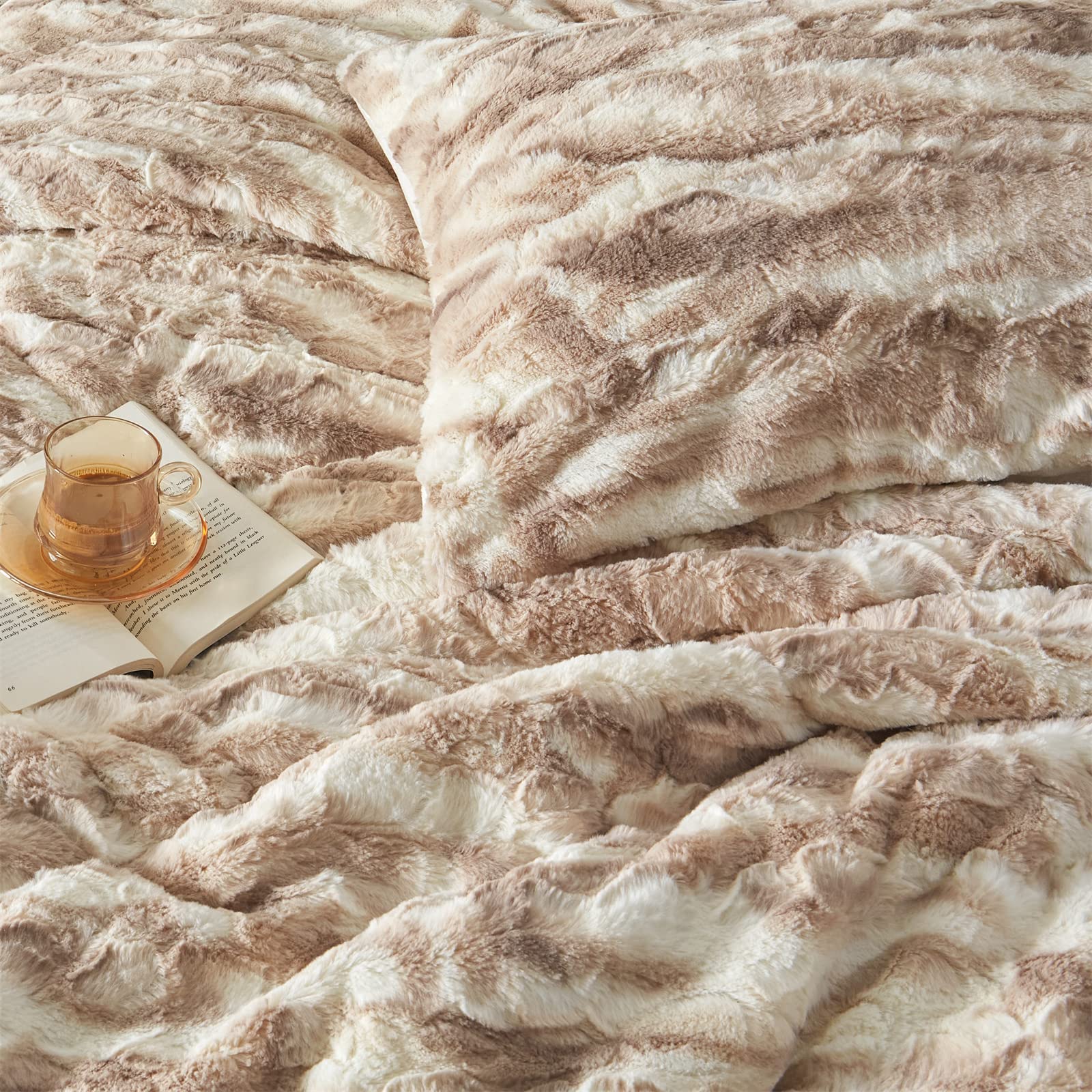 Faux Fur Comforter Set King Size, 3 Pieces Ultra Soft Marbled Beige Fluffy Comforter
