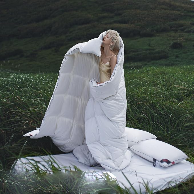 All Season Down Comforter, Ultra-Soft Goose Feather Duvet, Lightweight Quilt