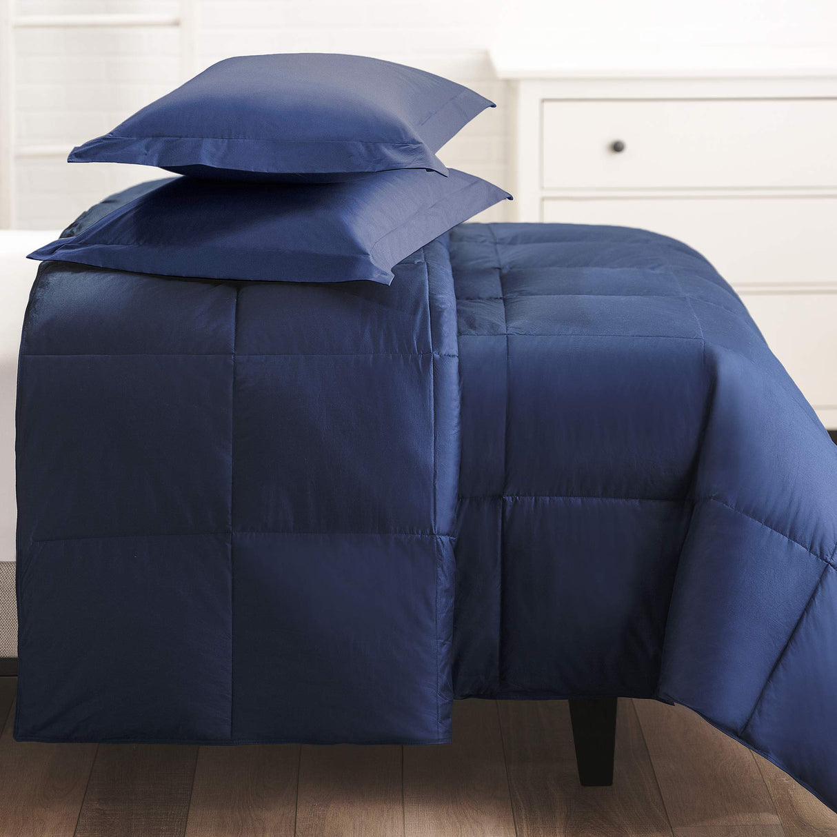 Allied Essentials Cotton Twill Down Comforter (Navy, Twin)