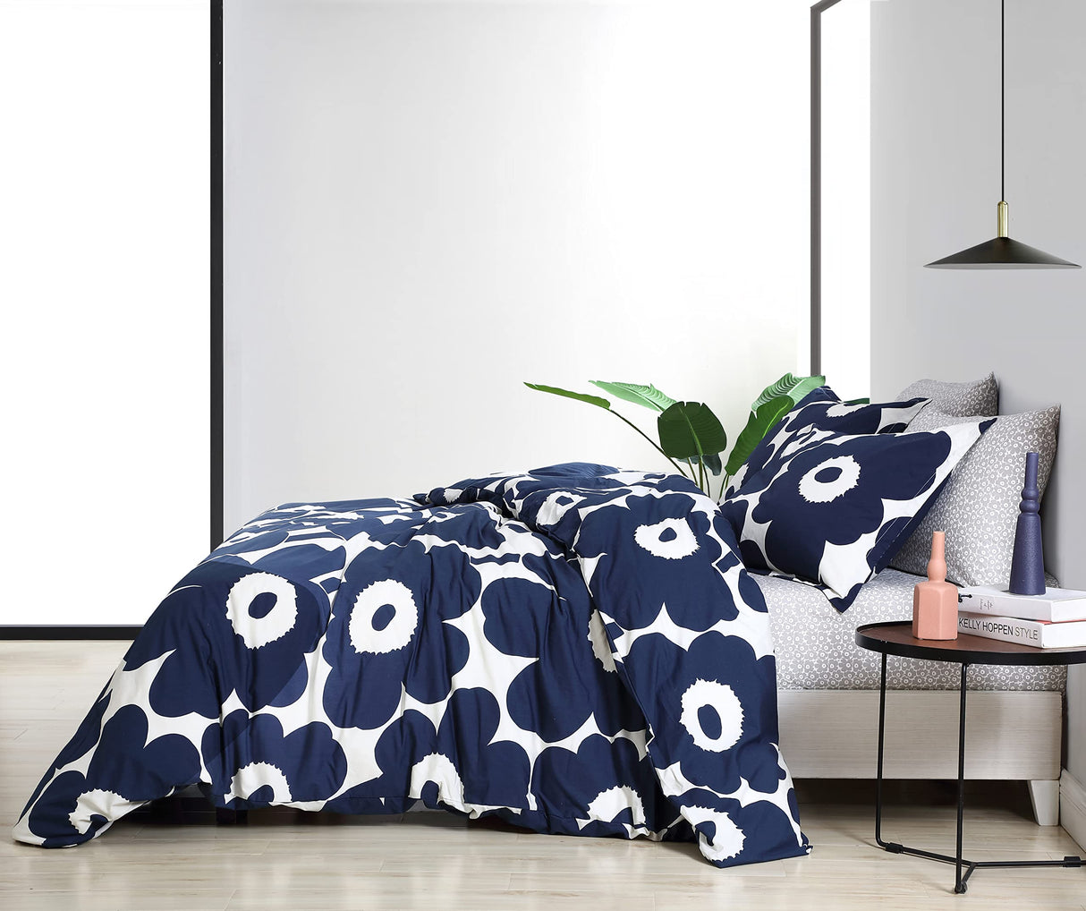 King Comforter Set, Cotton Bedding with Matching Shams, Lightweight Home Decor for All Seasons (Unikko Indigo, King)