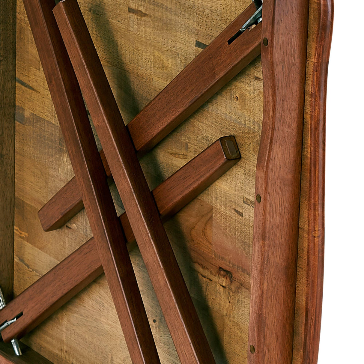 Stakmore Stylish Durable Versatile Square Solid Wood Scalloped Edge Compact Folding Traditional Card