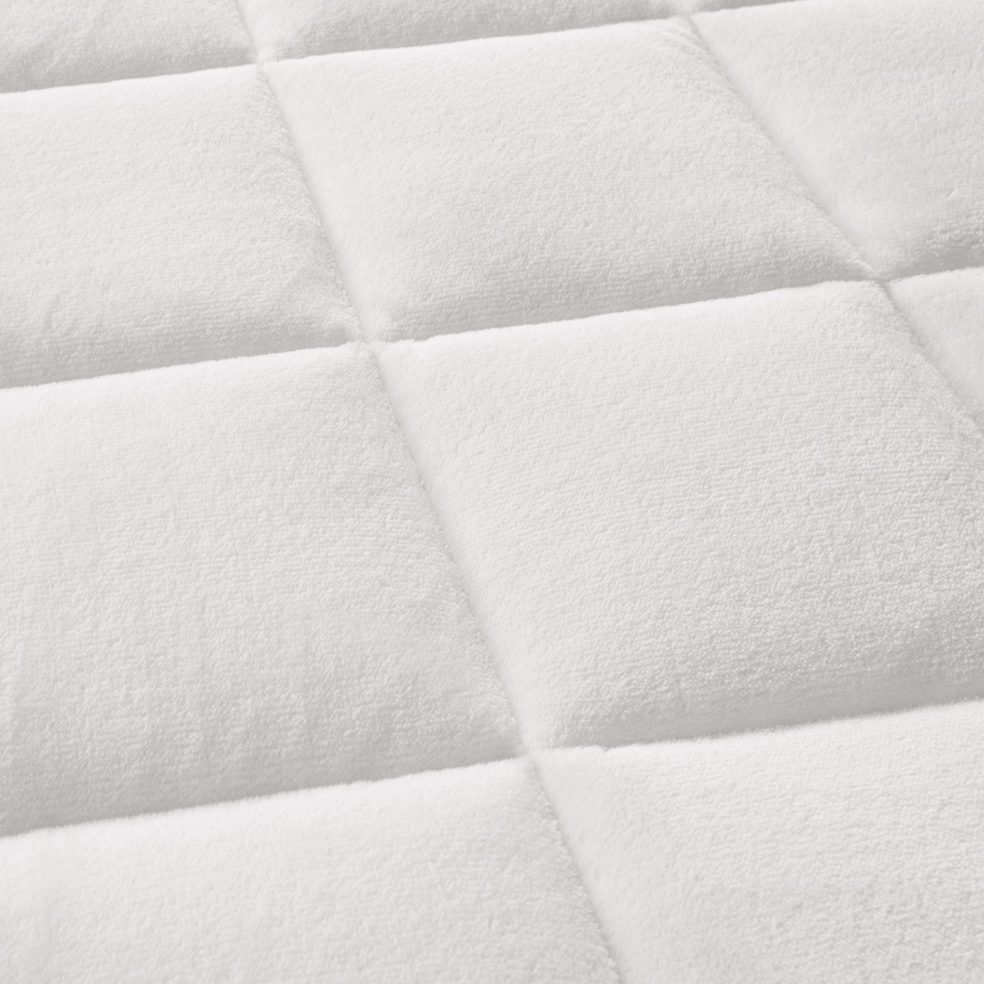 Waterproof Mattress Protector, Cloud Soft Plush Mattress Cover, Overfilled Mattress Pad