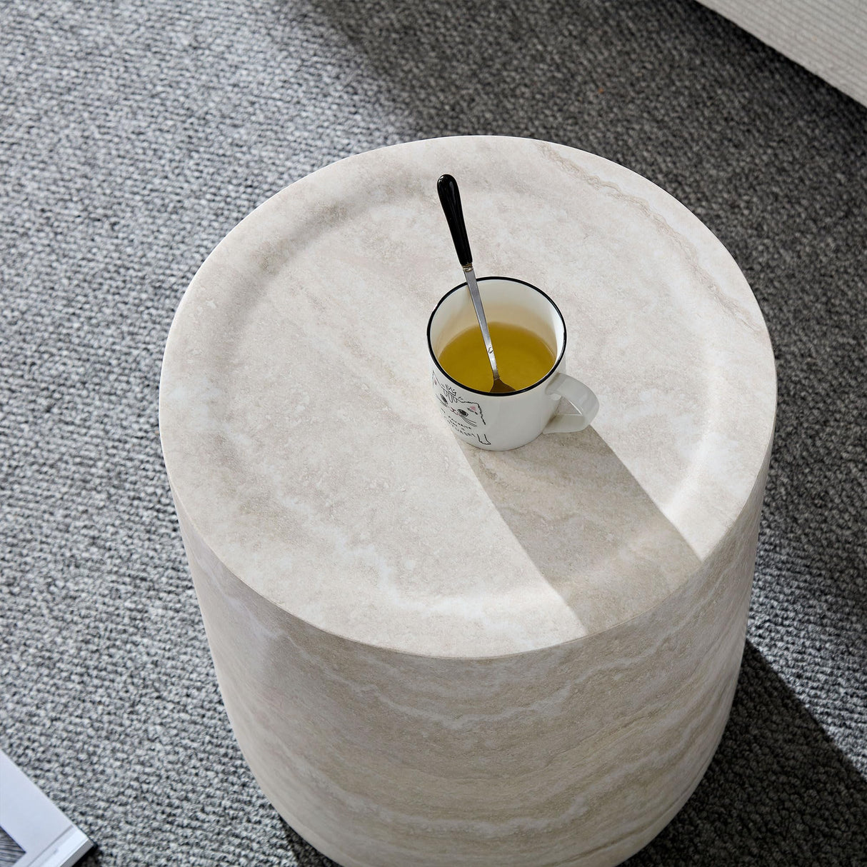 HanStrong Small Round Coffee Table 15.74" Side Table Marble Pattern Drum Shaped End Table Fiberglass Cocktail Table for Living Room Bedroom Office