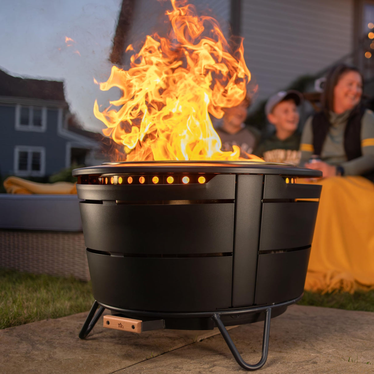 27.5-Inch Smokeless Reunion Fire Pit, Large Outdoor Fire Pit for Gatherings