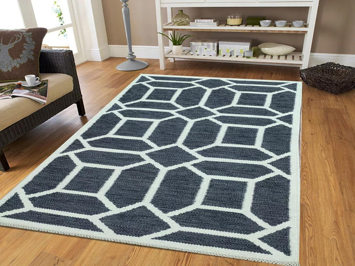 Black Geometric Wool Area Rug – 5 x 3 Feet Modern Handwoven Reversible Dhurrie