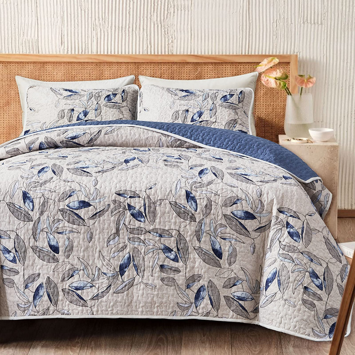 2 Pieces Microfiber Quilt Set, Botanical Blue Leaves on Light Gray Reversible
