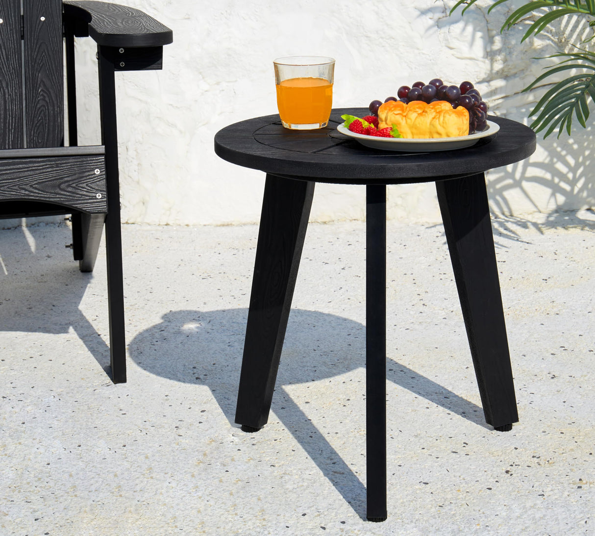 Outdoor Round Side Table, Waterproof Three-Legged Entryway Table
