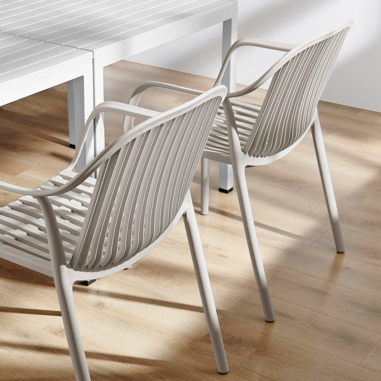 Modern Stackable Outdoor Dining Chairs, Grey Plastic with Arms, Set of 4 (Grey)