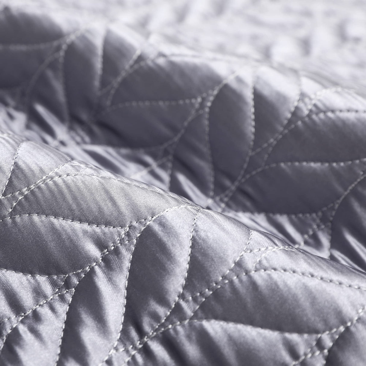 Silky Soft Satin Quilt King Size, Luxury Reversible Lightweight Bedspreads Covelets