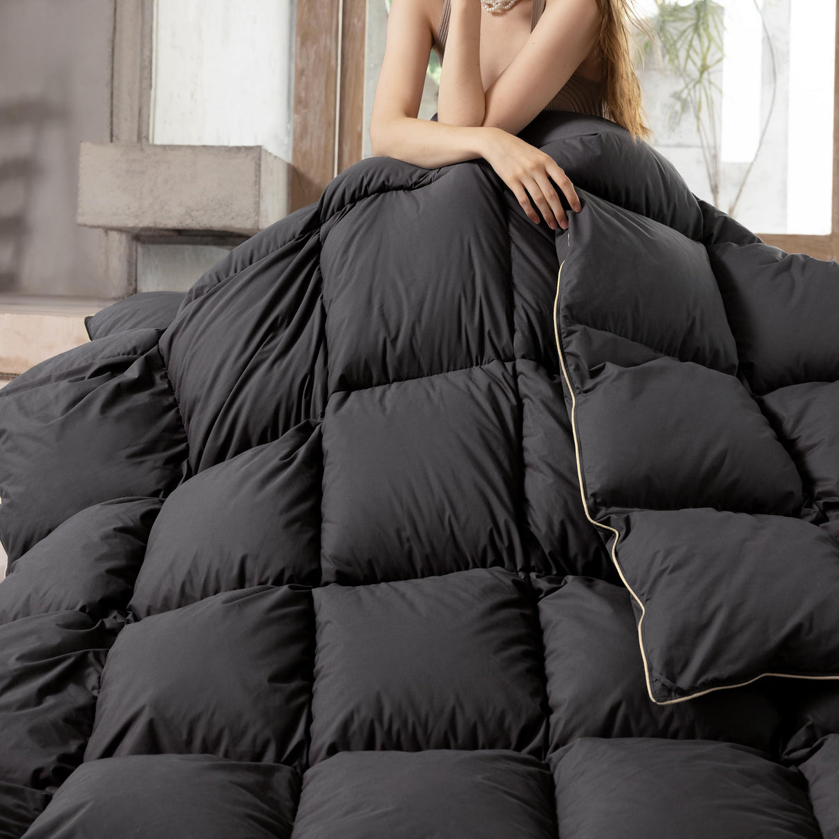 Goose Down Feathers Comforter Queen Size All Season-Ultra Soft and Cozy Noiseless