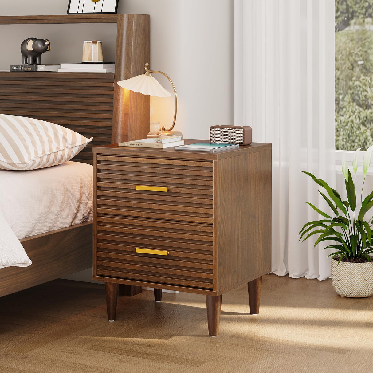 Night Stands, Fluted Bedside Table with Drawer, Mid Century Modern Nightstand, End Table Bed Side Tables for Bedroom, Accent Tables with Wood Legs, Brown 1pc