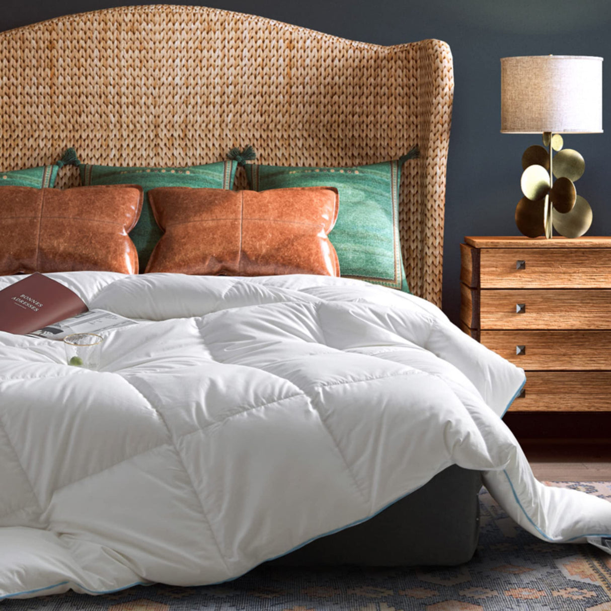 Luxurious White Goose Feather Down Comforter- Queen Size All Seasons Duvet Insert