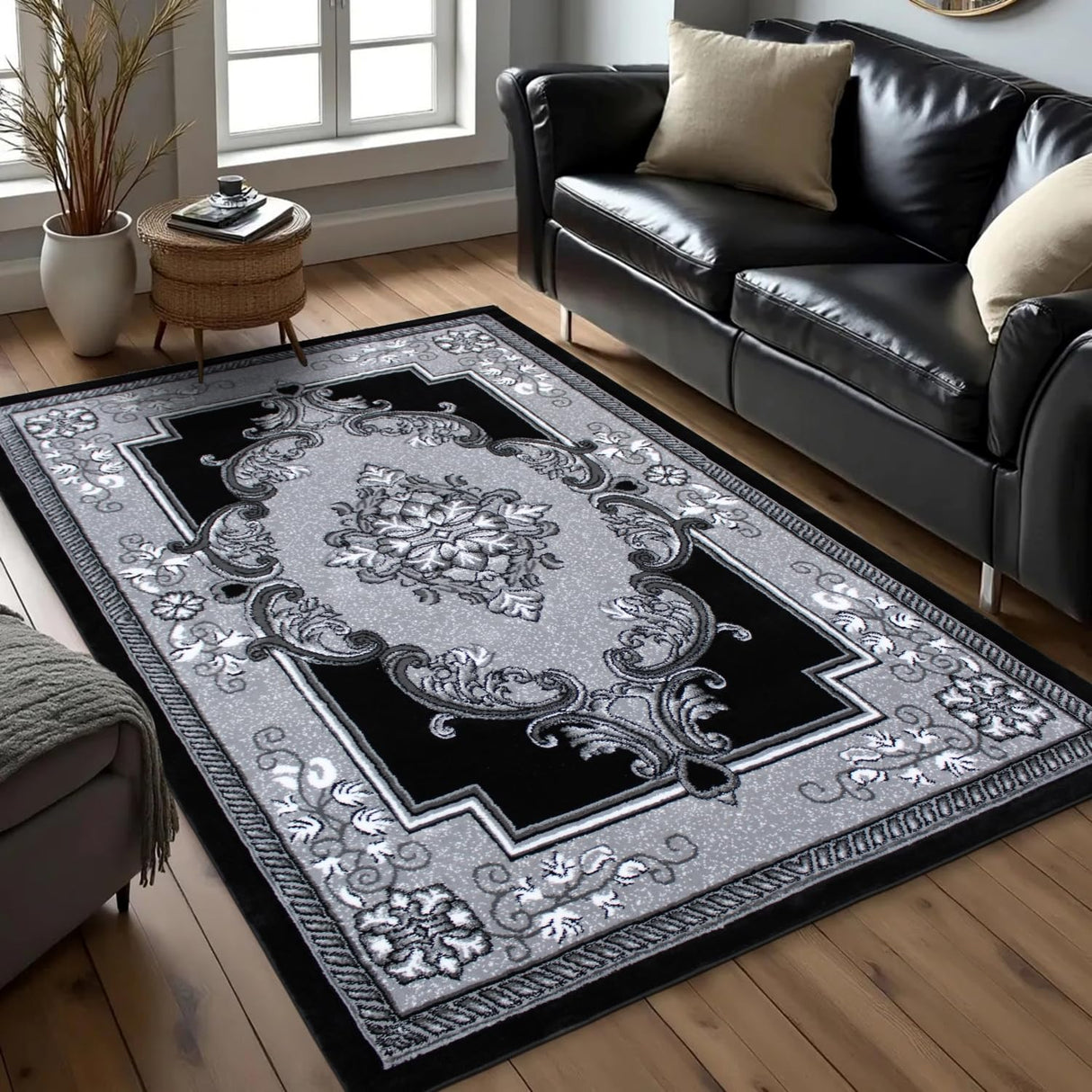 Traditional Hand-Carved Area Rug 5x7 - Black & Grey Floral Medallion