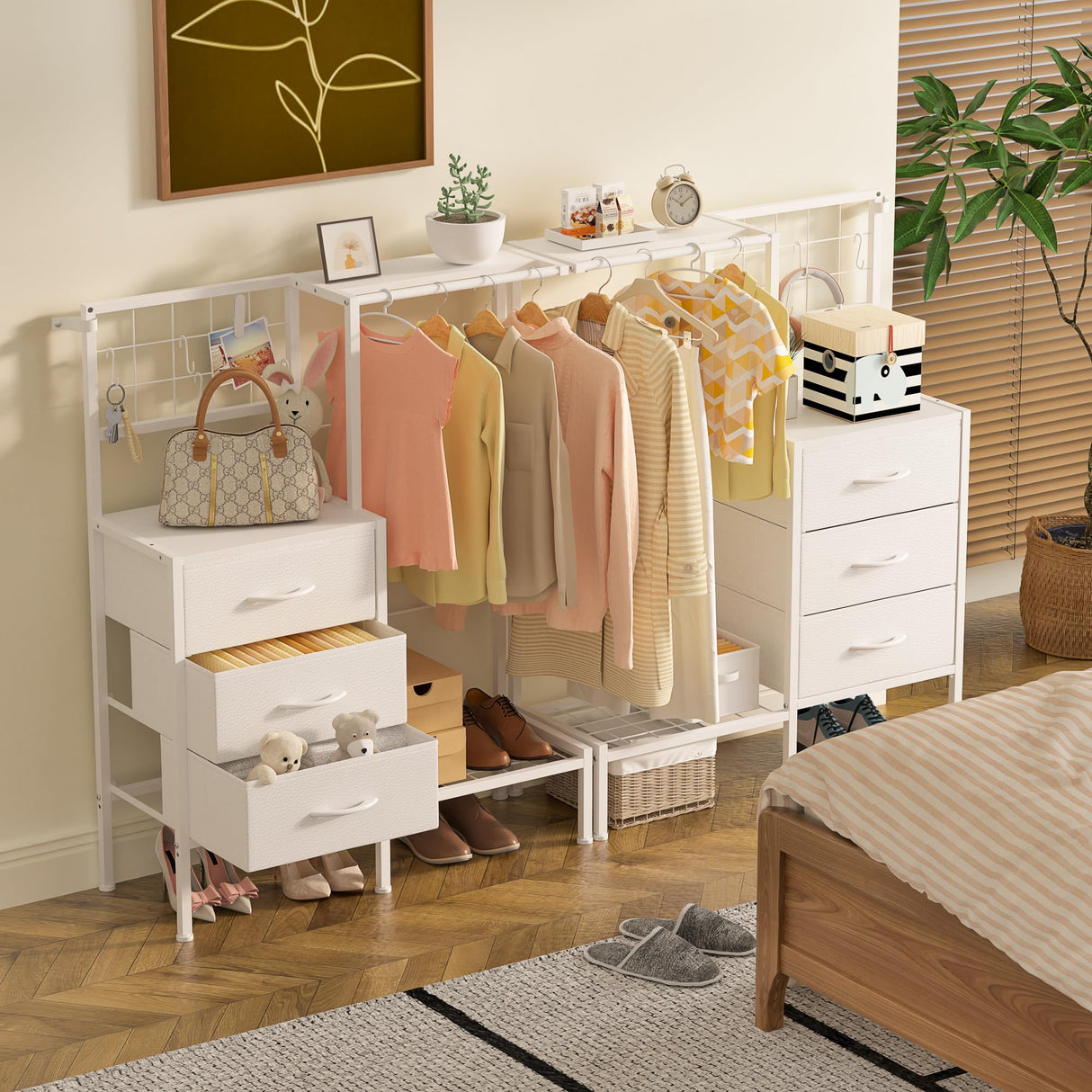 Small Dresser with Hanging Rack, Kids Dresser with 3 Drawers&4 Hooks for Grid Panel,