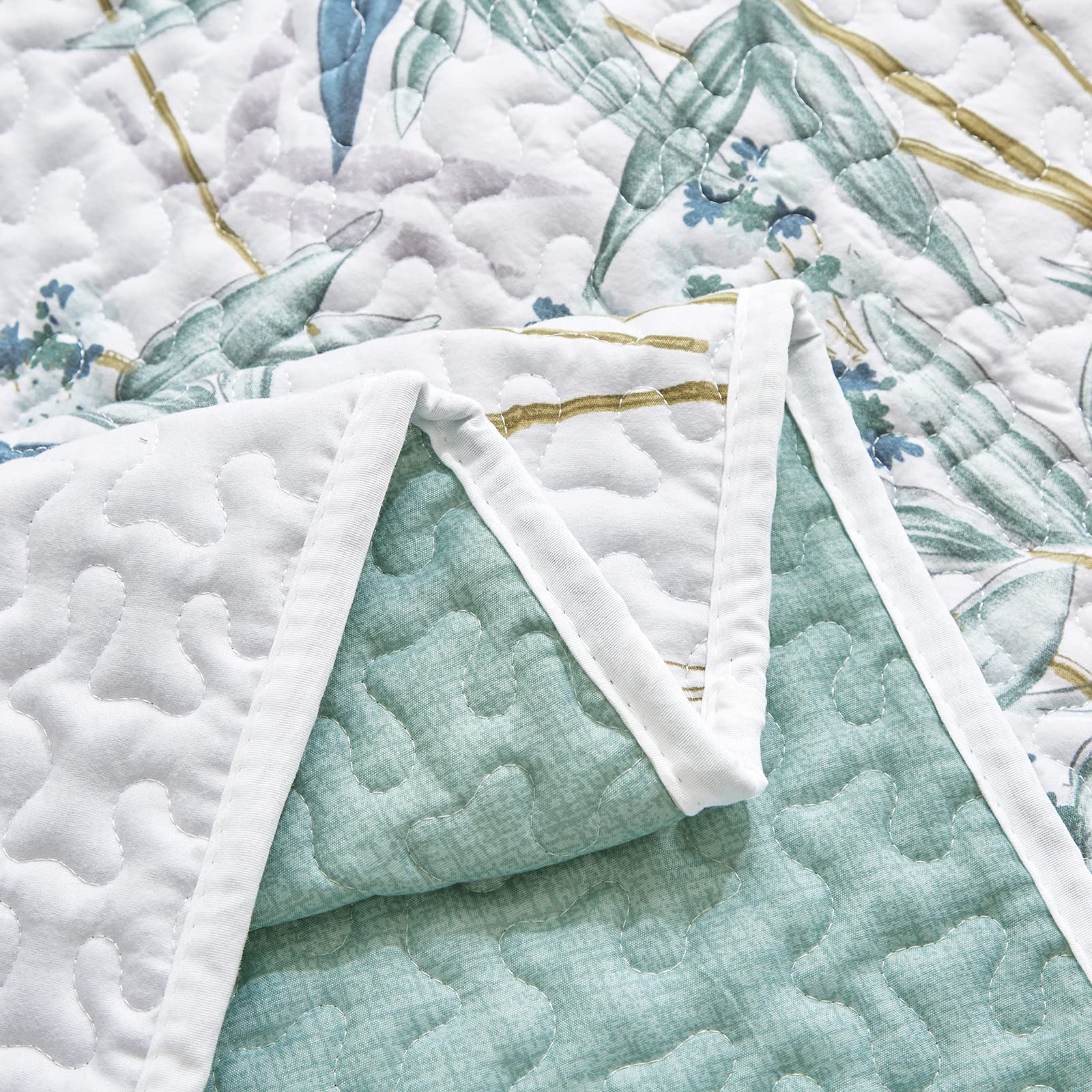 Green Leaves Printed on White Reversible Bedspread Coverlet Set