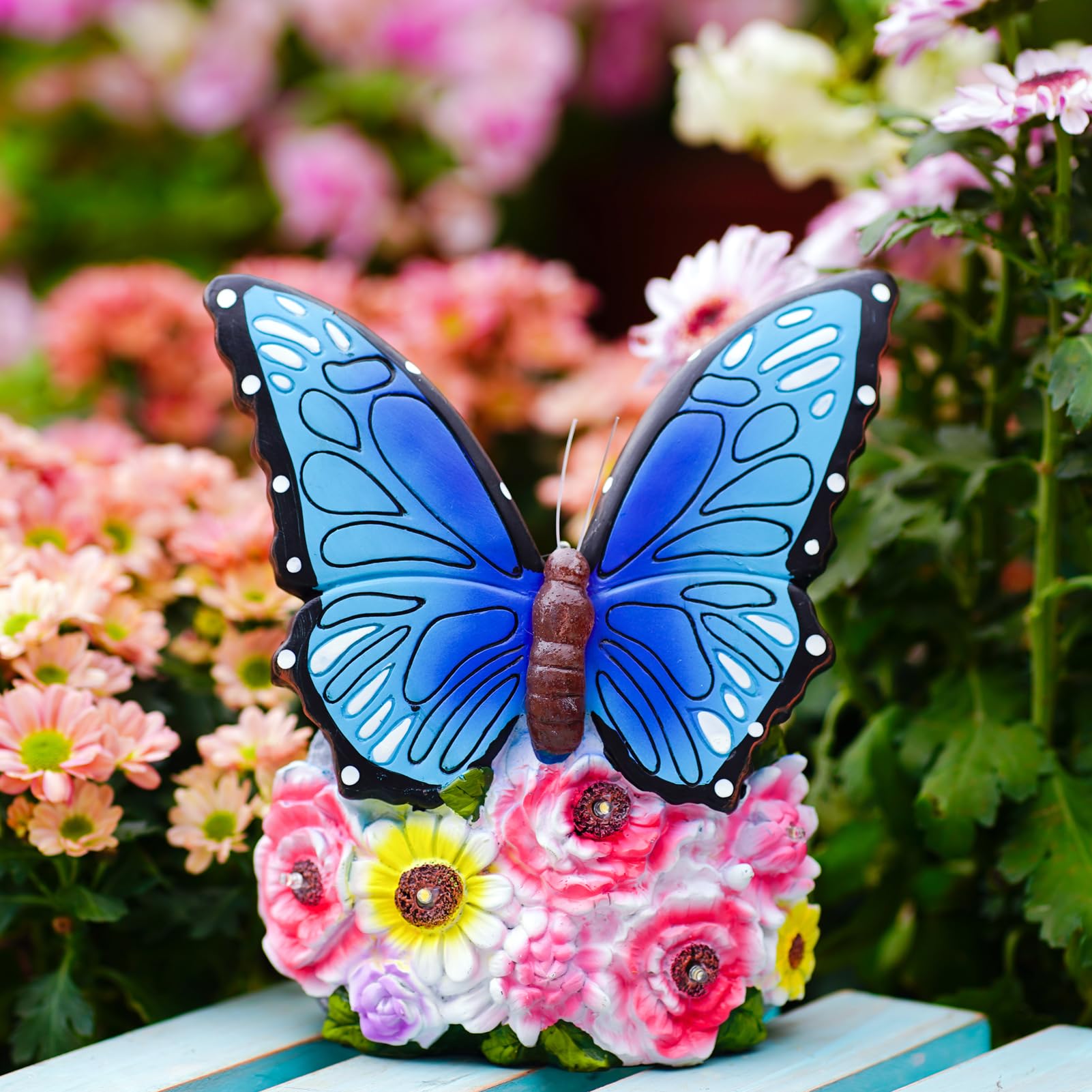 Pohabery Garden Statues Butterfly Decoration Resin Solar Butterfly Light Outdoor Decorations Garden Decoration Gifts for Mom