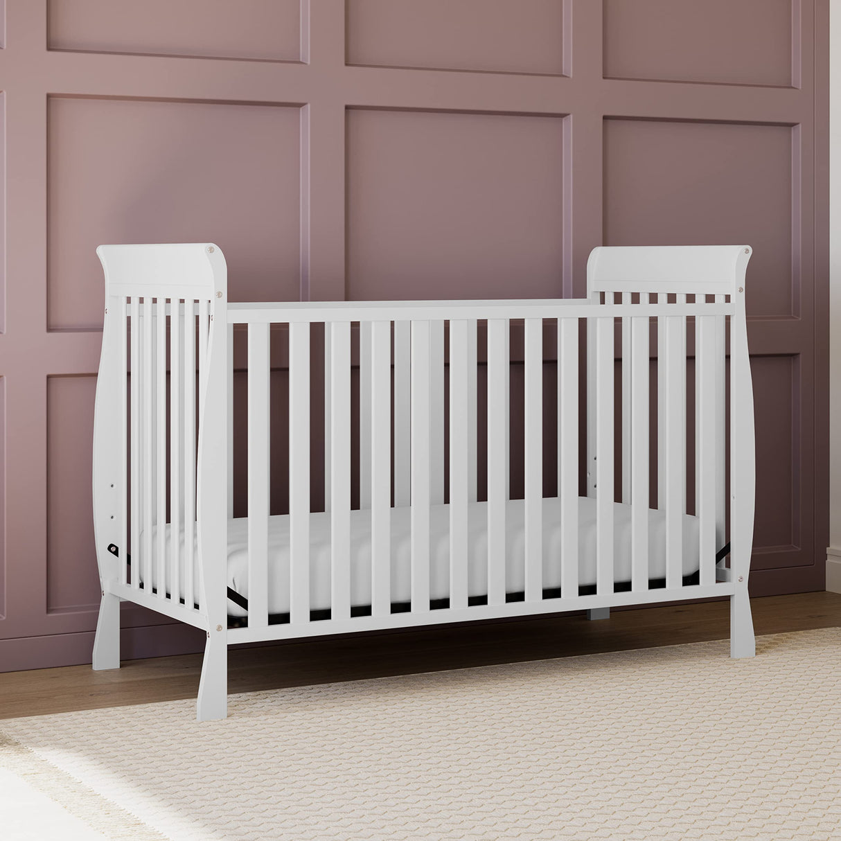 Convertible Crib (White) – GREENGUARD Gold Certified, Converts to Toddler Bed and Daybed, Fits Standard Full-Size Crib Mattress, Classic Crib with Traditional Sleigh Design