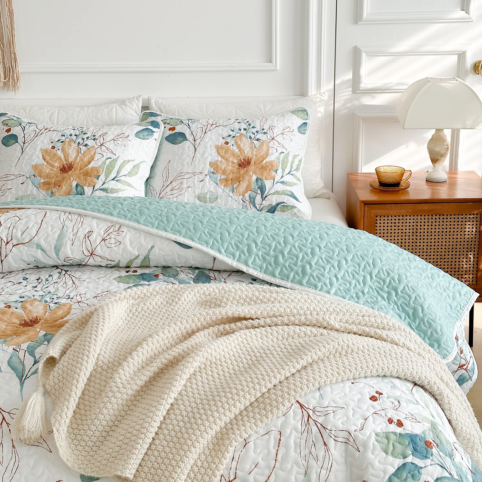 Set with Green Leaves Botanical Coverlet Bedspread