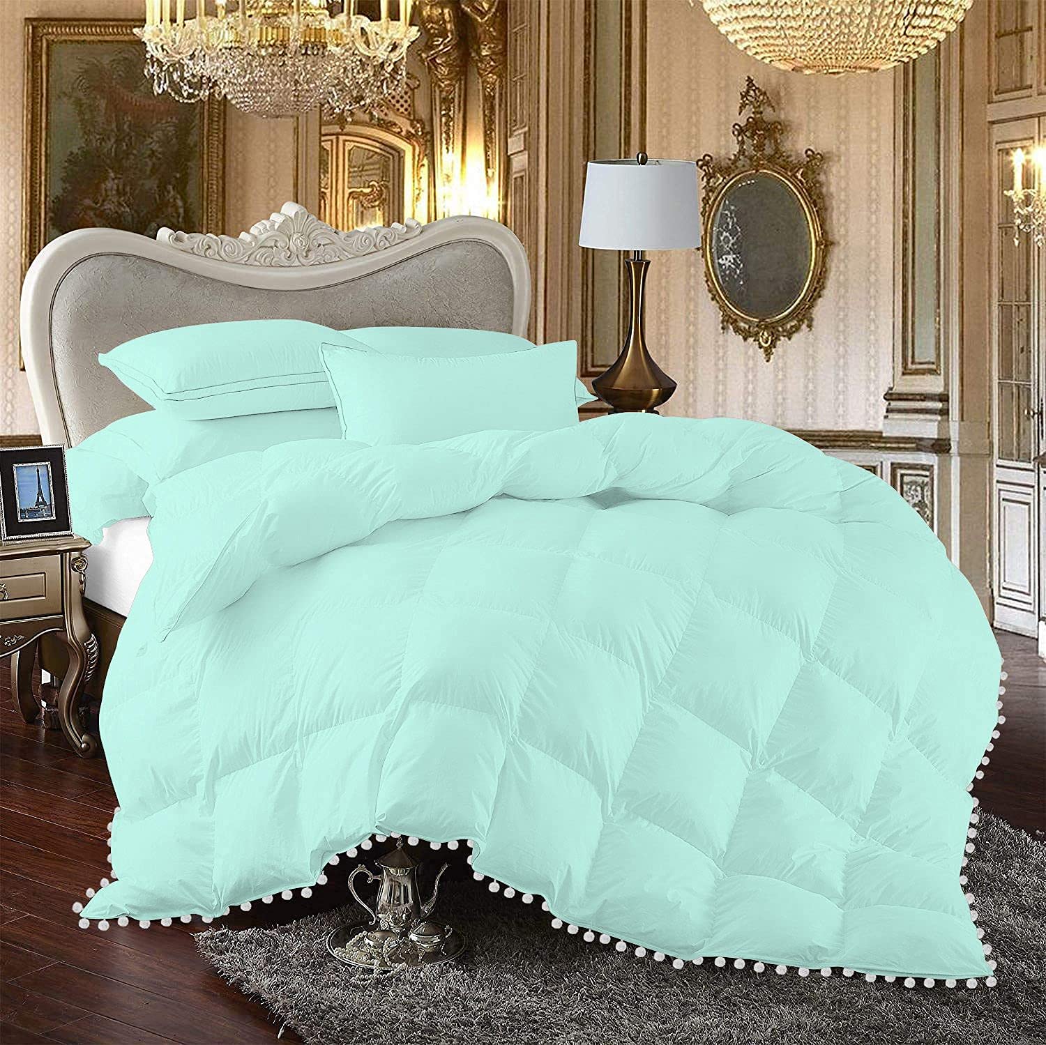 All Seasons 1 Piece Beautiful Looking Pom Pom Box Design Comforter 800 Thread Count