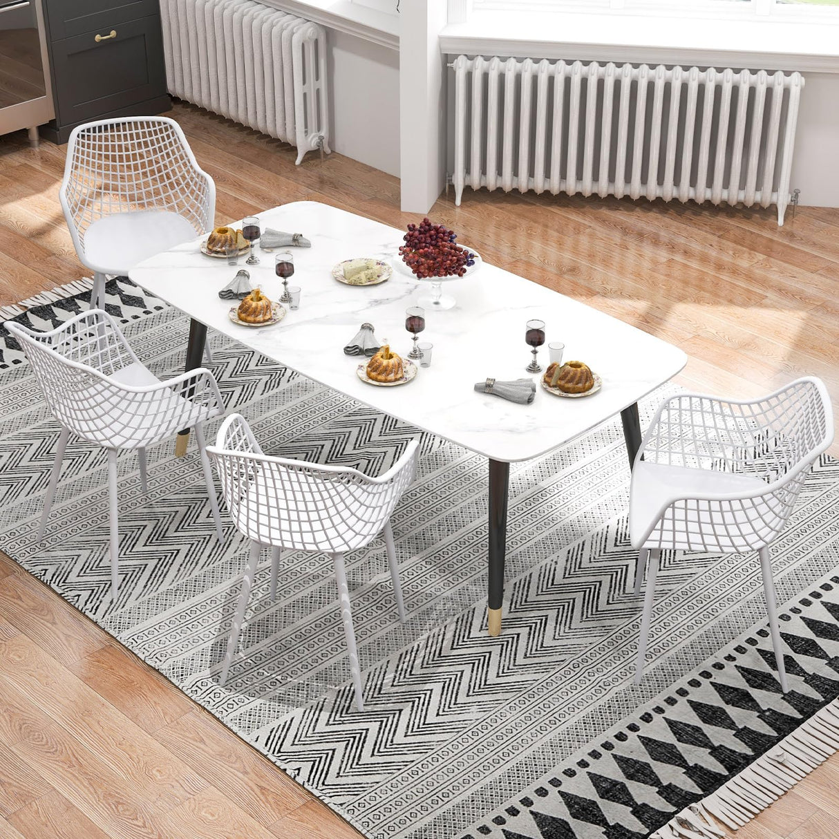 Dining Chairs Set of 4, Plastic Kitchen Chairs with Metal Legs