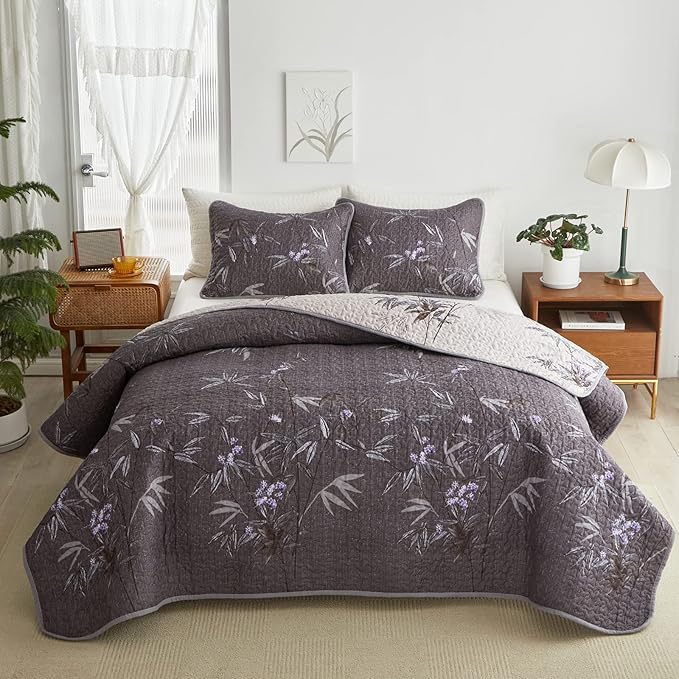 Green Leaves Printed on White Reversible Bedspread Coverlet Set