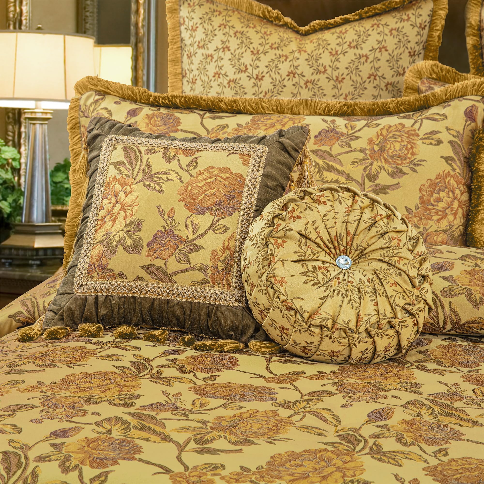 Luxury Comforter Sets Classic Framework Design, Damask Floral Queen Bedding with Euro Shams,