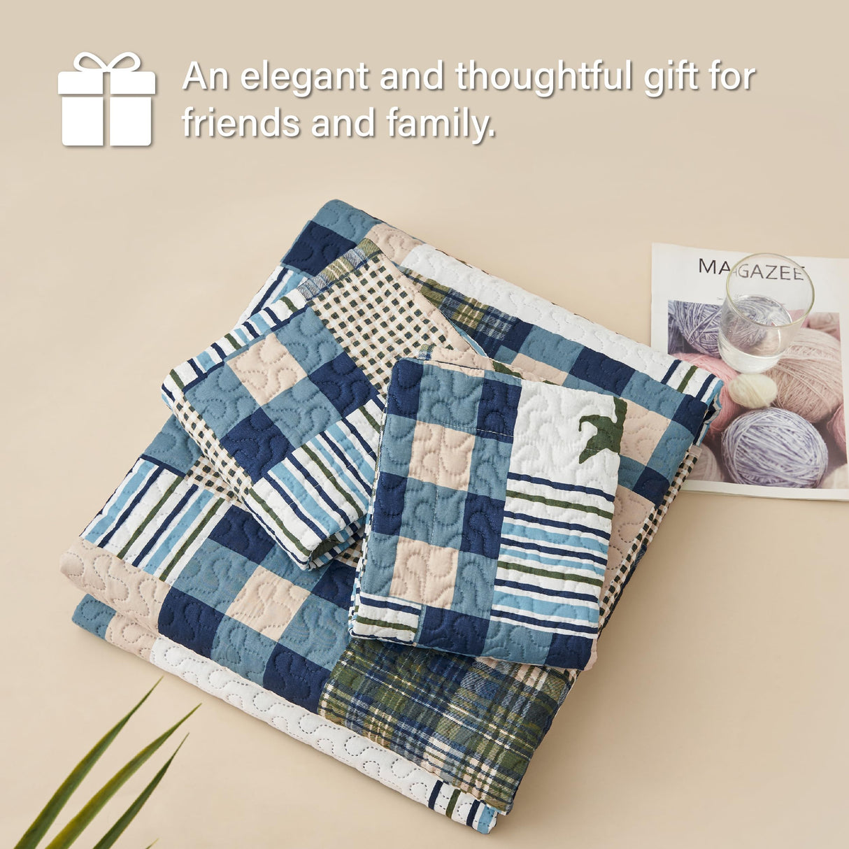 Christmas Cabin Quilt Sets Queen, 3-Piece Lightweight Reversible All Season Bear Quilt