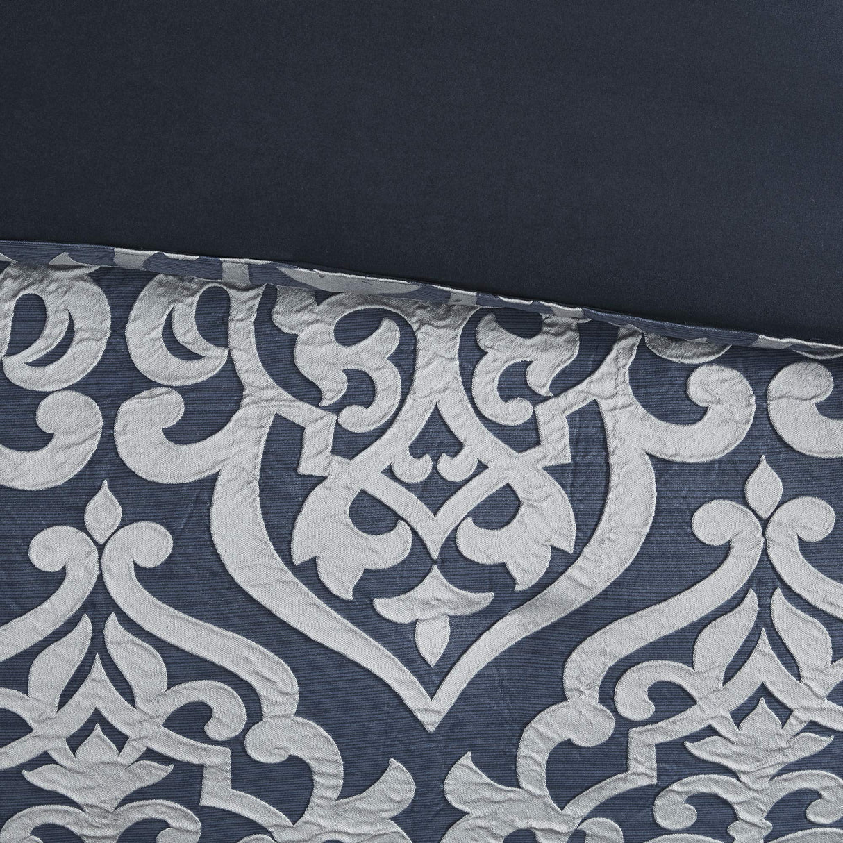 Odette Cozy Comforter Set Jacquard Damask Medallion Design