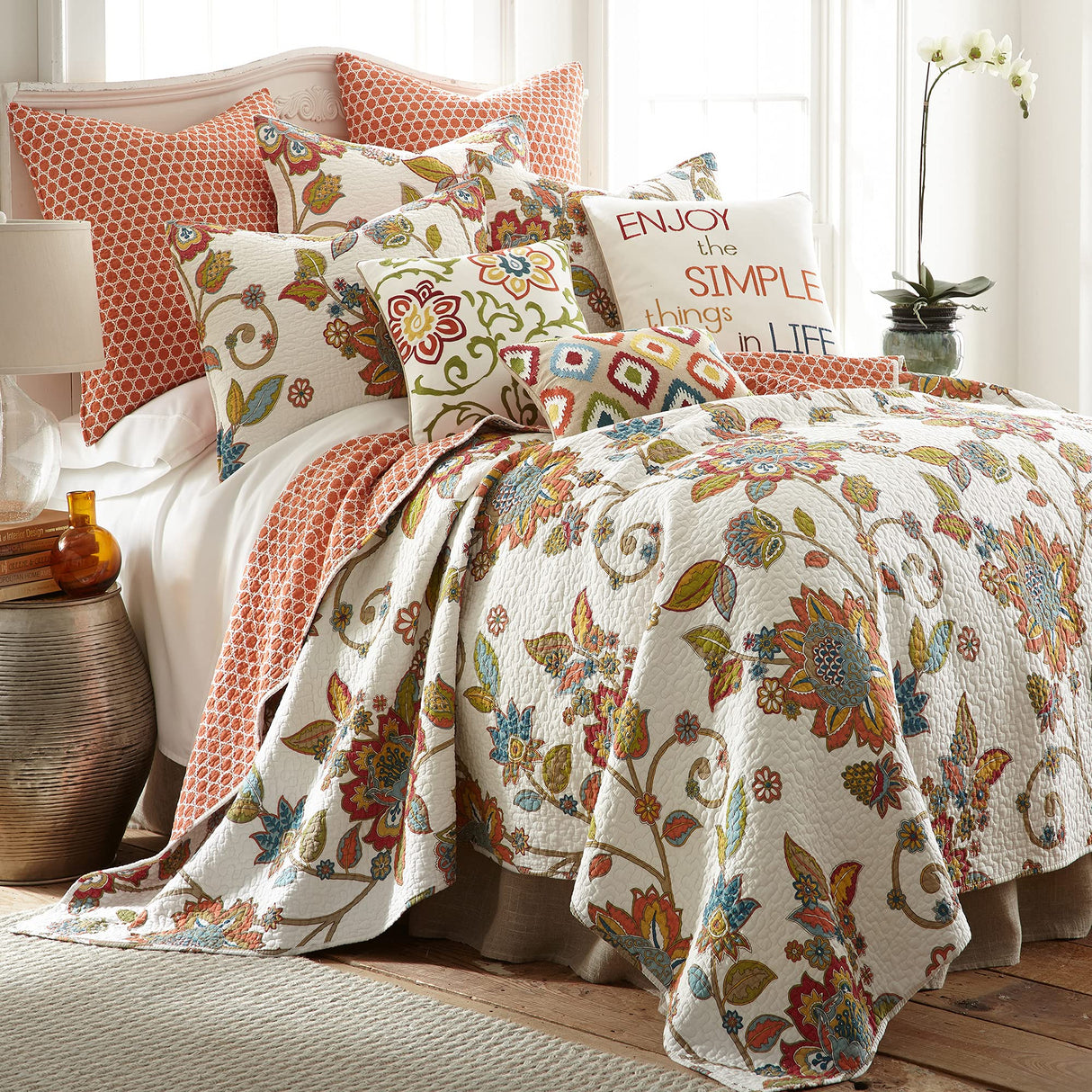 Clementine Quilt Set - King/Cal King Quilt 106x92in. + Two King Pillow Shams 36x20in.