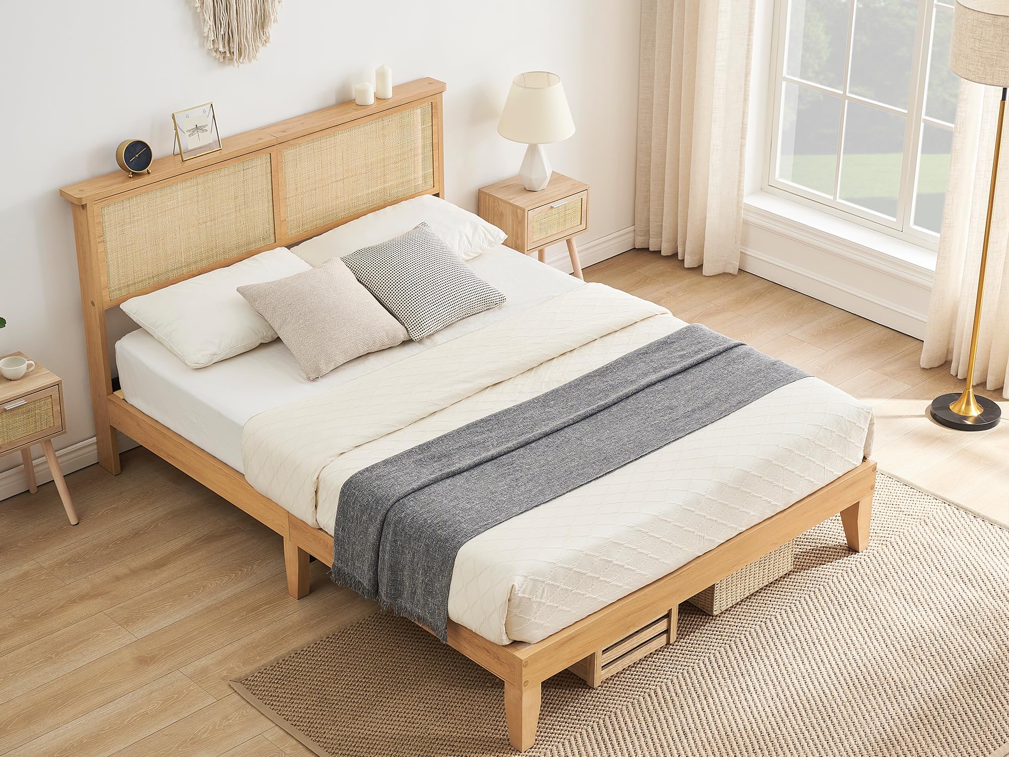 GarveeHome Rattan Bed Frame Queen, Natural Rattan Headboard Queen Bed Frame with Led Lights, Noise-Free Platform Bed Frame with Wooden Support Legs and Slats, Easy Assembly, No Box Spring Needed