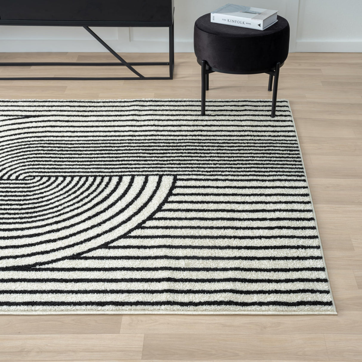 Nuevo Collection Area Rug - Mid-Century Black & Ivory Arch Knot Design