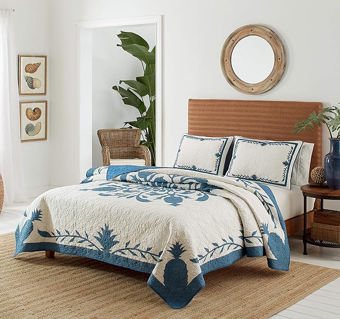 King Quilt, Soft Cotton Bedding, Coastal Home Decor, Oeko-Tex Certified (Aloha Pineapple Blue, King)