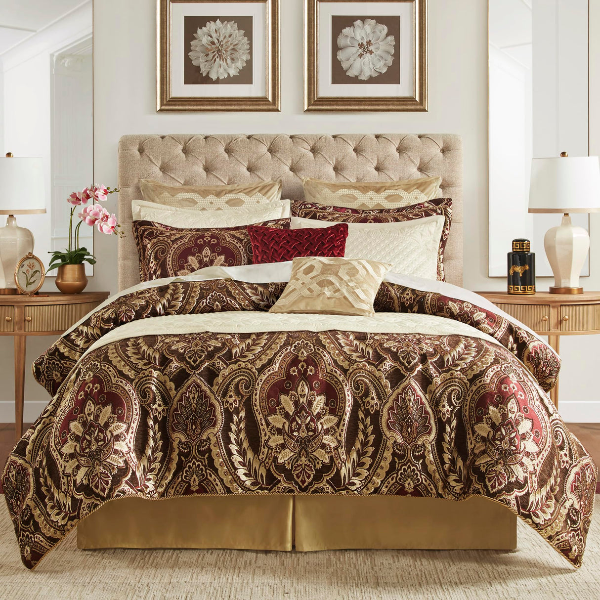 Cal King Comforter Set, Luxe Chenille Jacquard Damask, Soft Microfiber Twill Comforter for a Cal King Bed