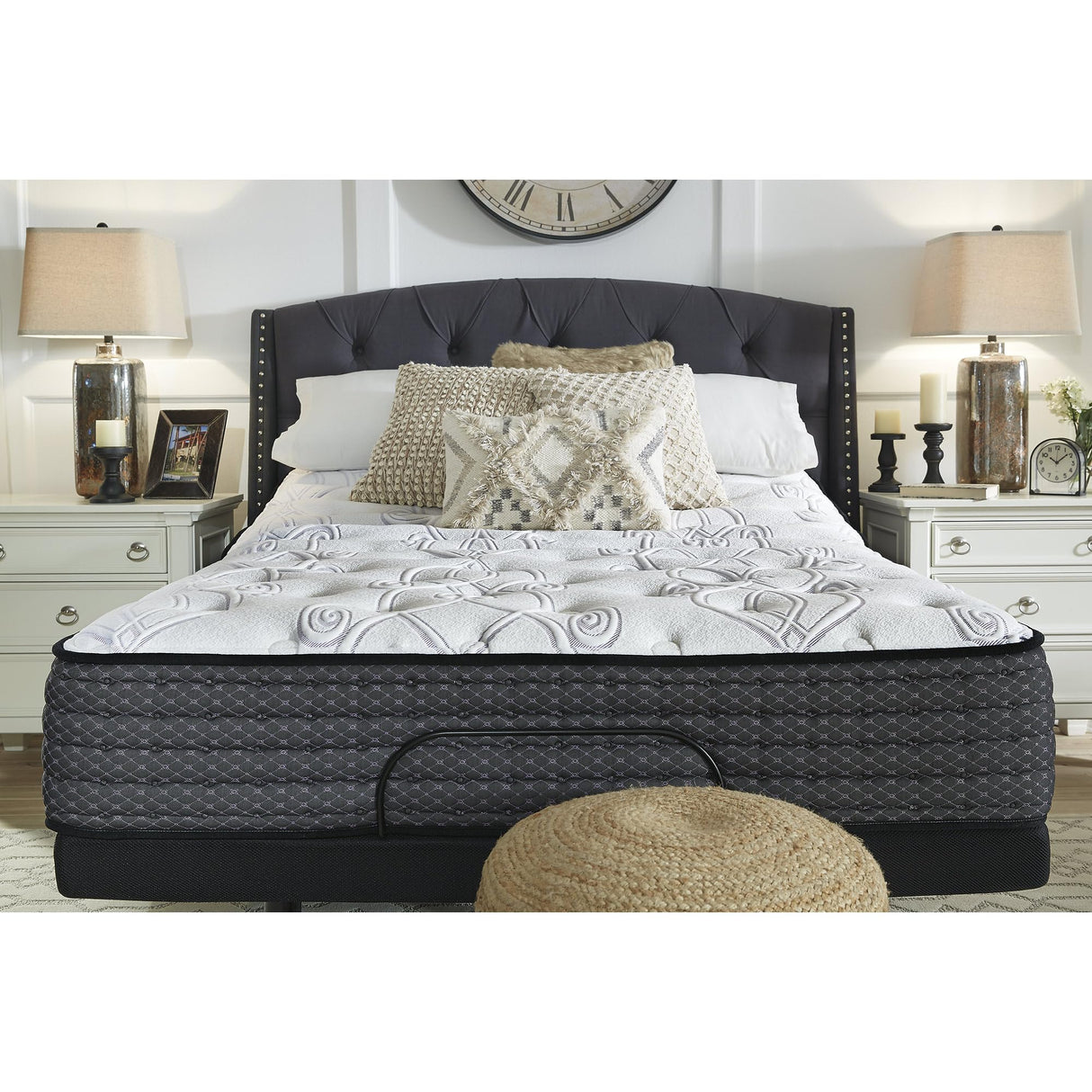 Queen Size Limited Edition 11 inch Plush Hybrid Mattress with Lumbar Support Gel Memory Foam