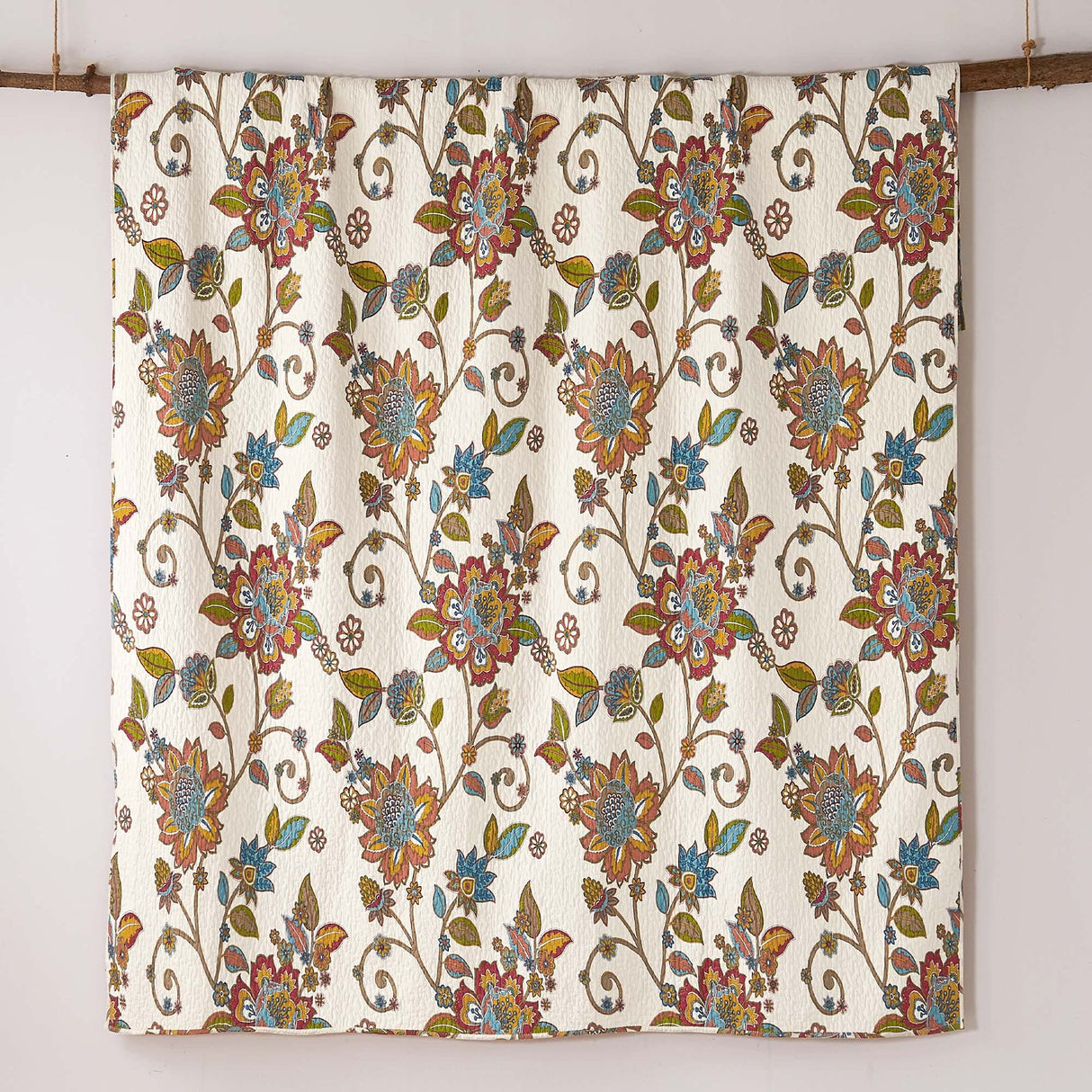 Clementine Quilt Set - King/Cal King Quilt 106x92in. + Two King Pillow Shams 36x20in.