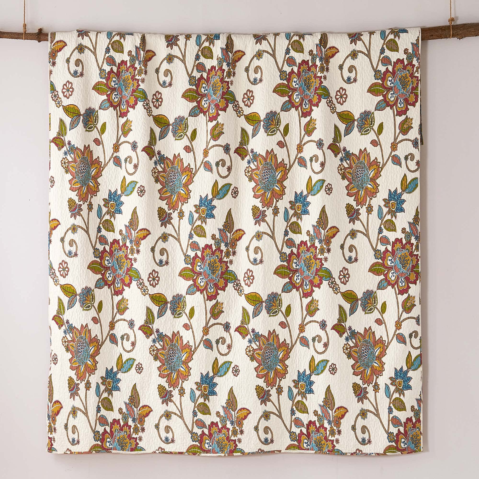 Clementine Quilt Set - King/Cal King Quilt 106x92in. + Two King Pillow Shams 36x20in.