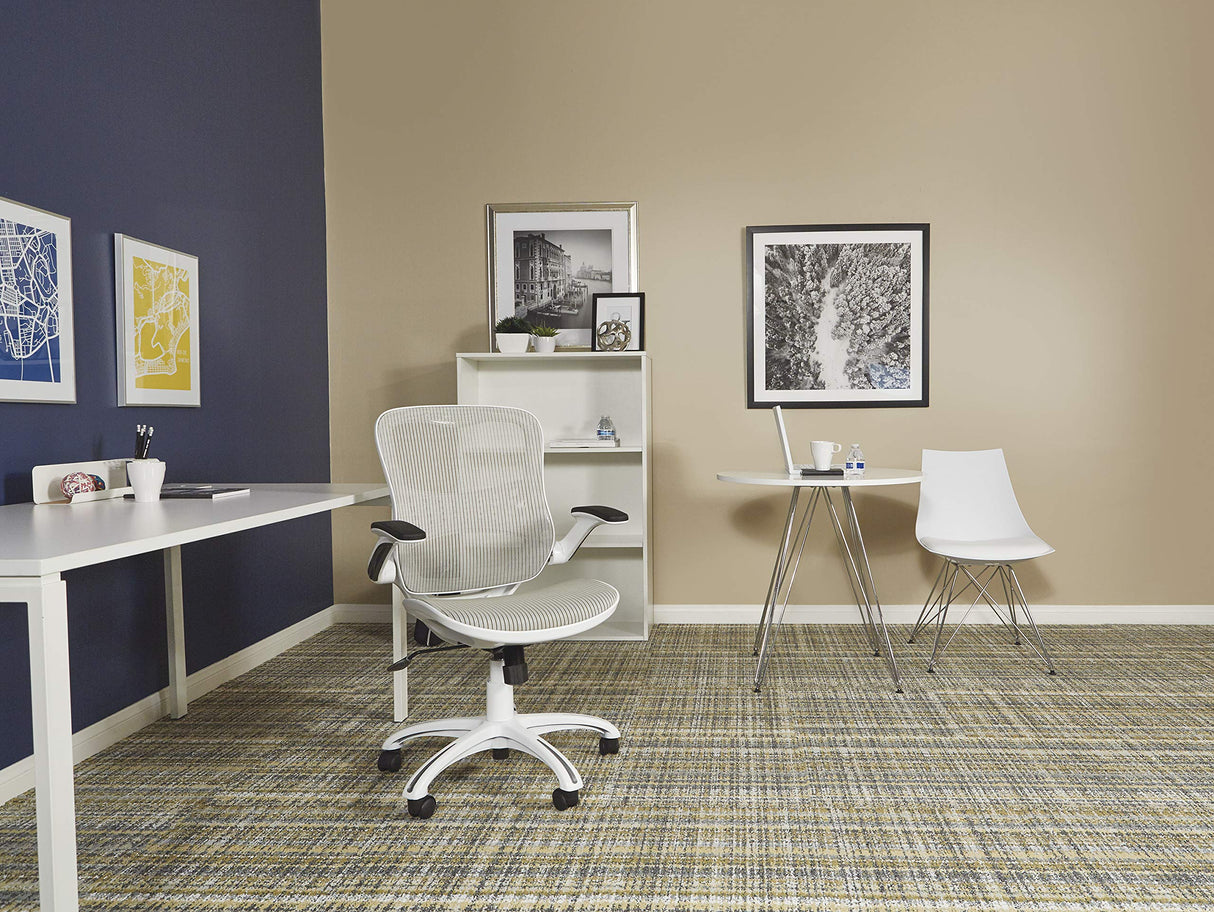 Ventilated Mesh Office Chair - Ergonomic Manager's Desk Chair