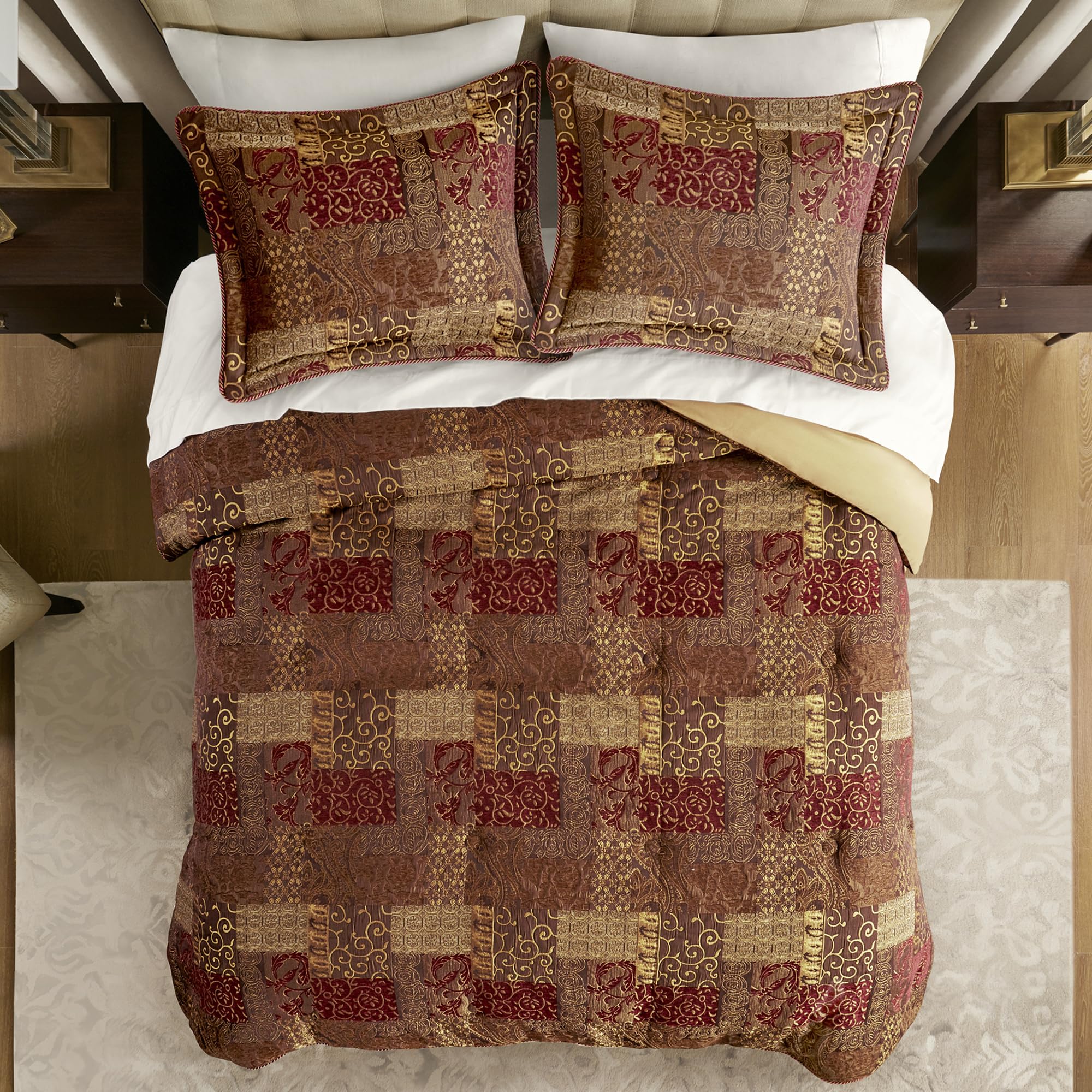 4 Piece Jacquard Oversized Comforter Set, Luxury Traditional Patchwork Design