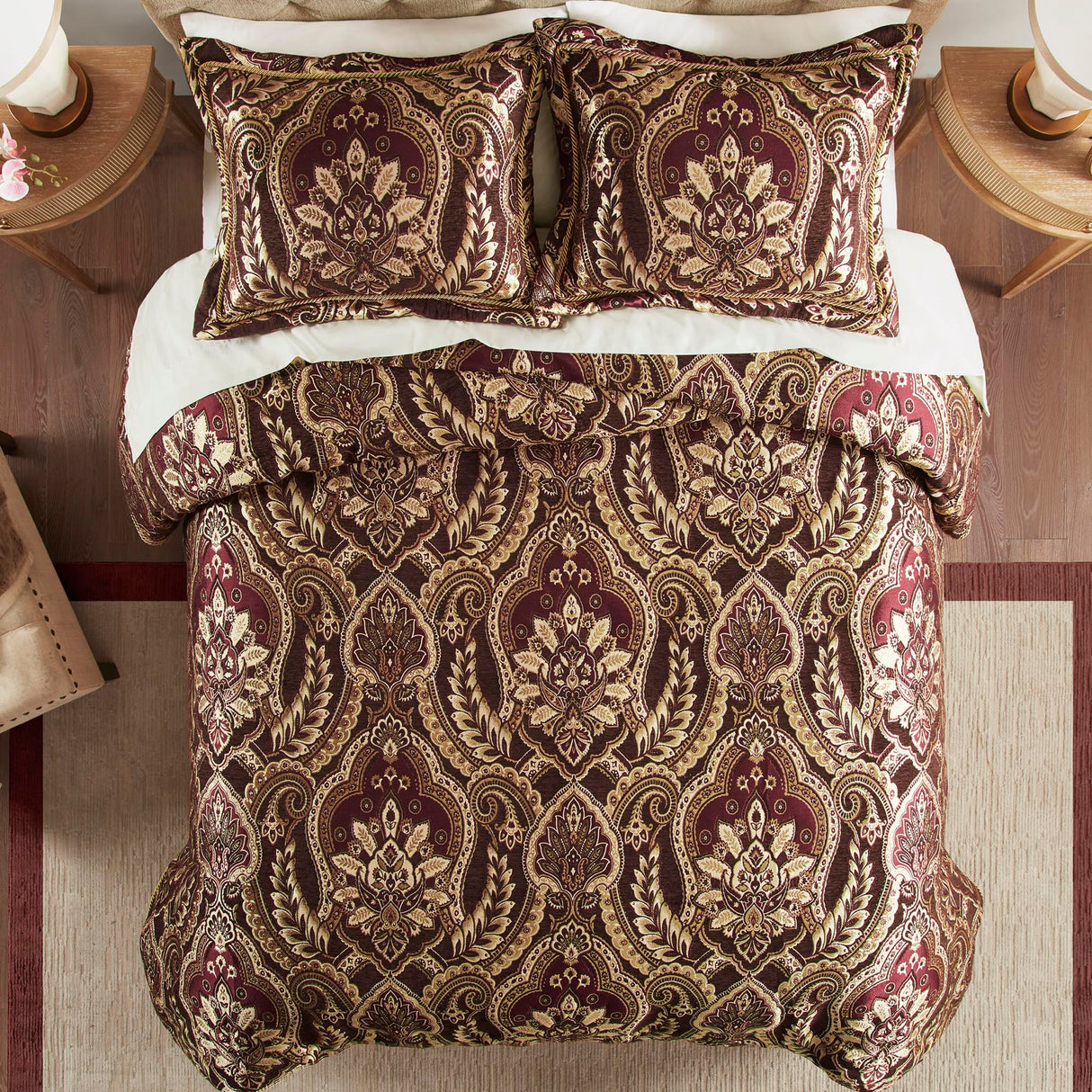 Cal King Comforter Set, Luxe Chenille Jacquard Damask, Soft Microfiber Twill Comforter for a Cal King Bed