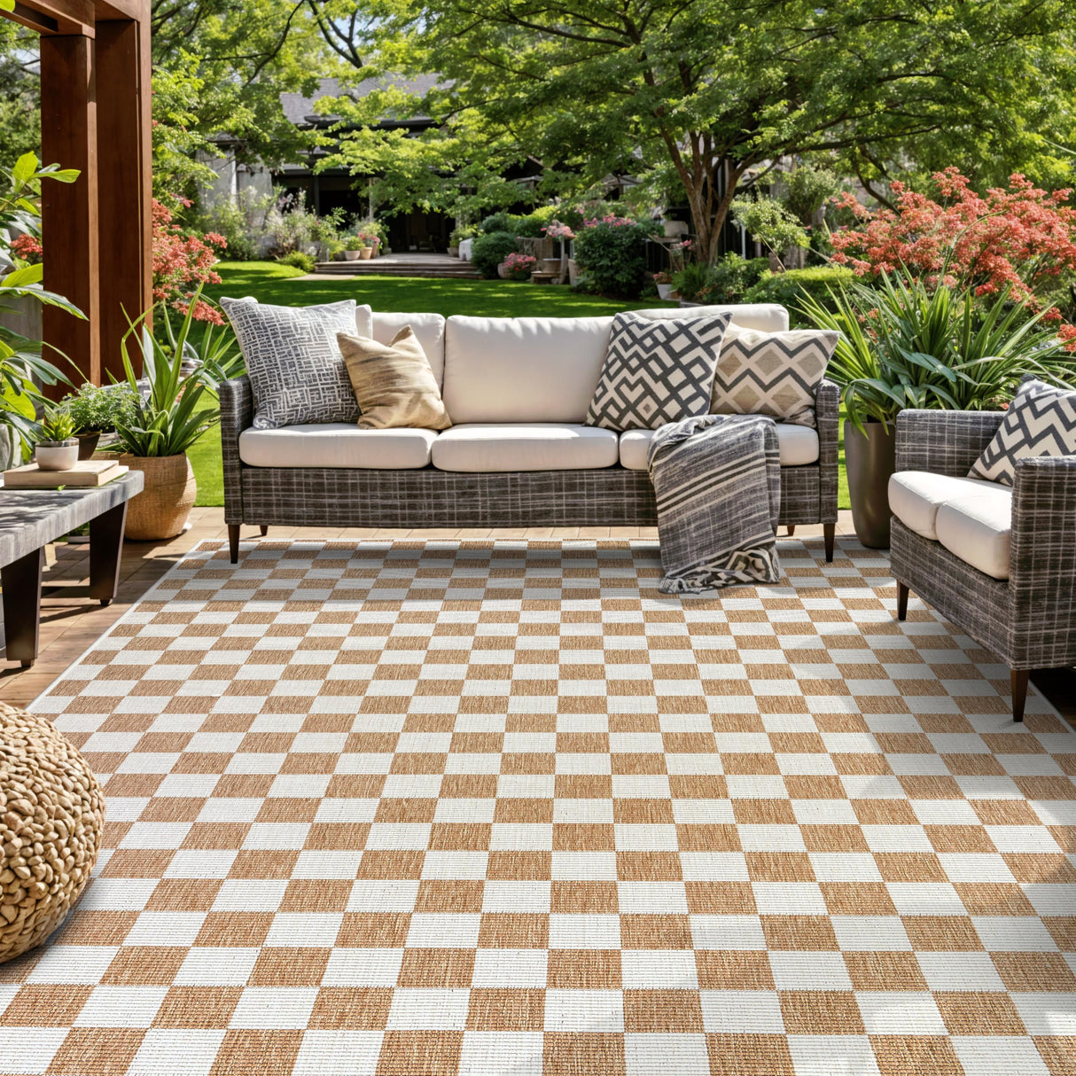 Contemporary Checkered Weather Resistant Reversible Indoor/Outdoor Area Rug 5' x 7' Natural