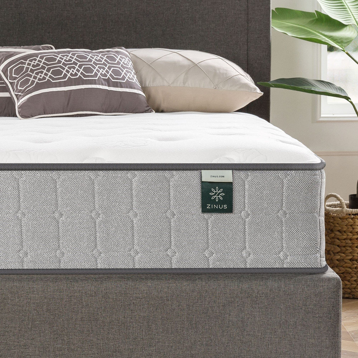 10 Inch Comfort Support Cooling Gel Hybrid Mattress, Queen, Tight Top Innerspring Mattress