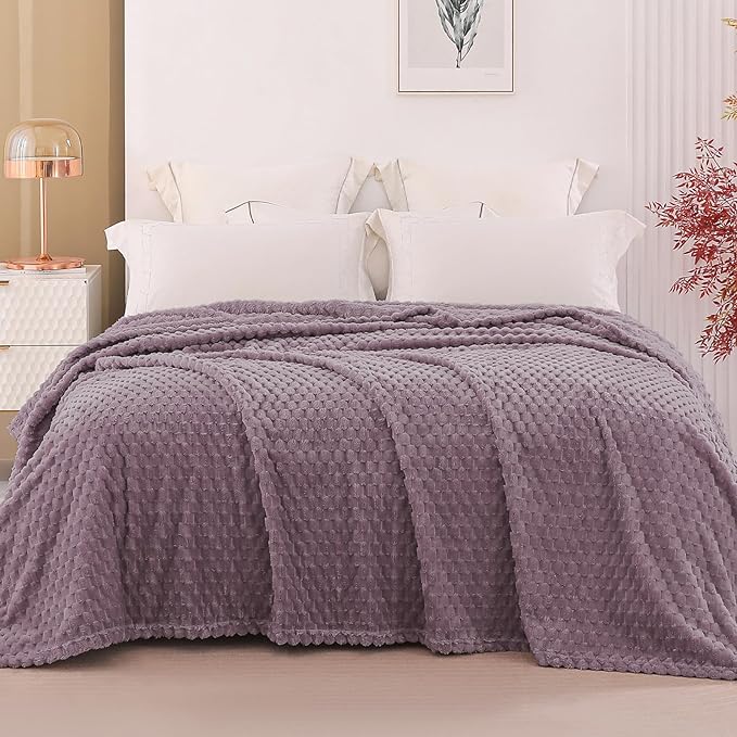 90x104 Inches 3D Clouds Stylish Jacquard Velvet Plush