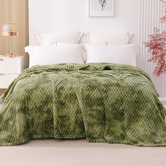 90x104 Inches 3D Clouds Stylish Jacquard Velvet Plush