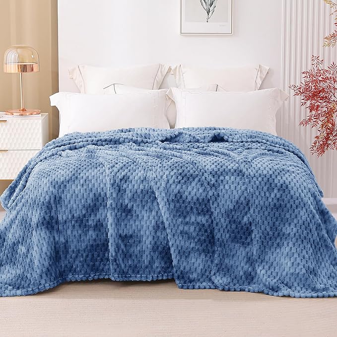 90x104 Inches 3D Clouds Stylish Jacquard Velvet Plush