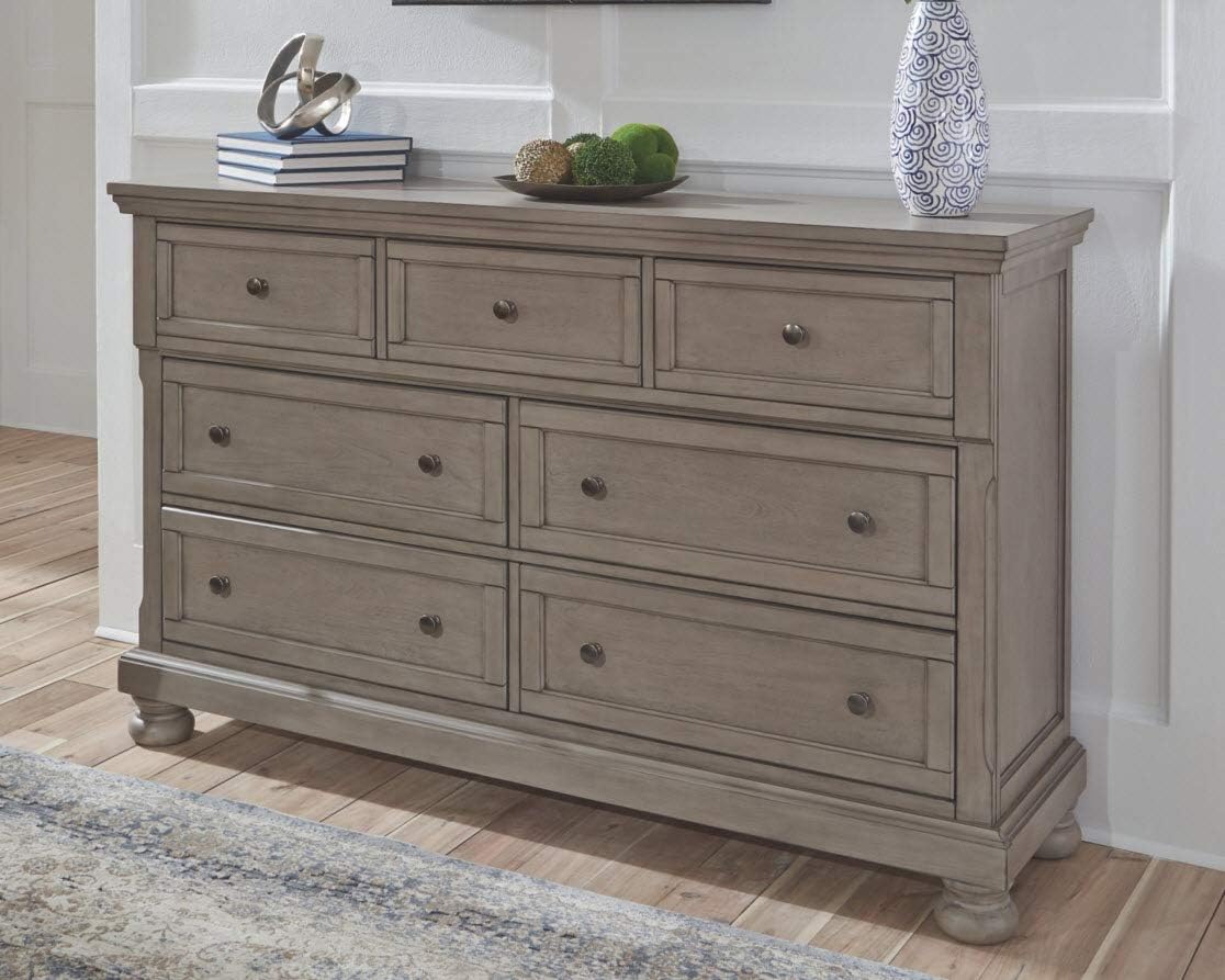 Lettner Modern Traditional 7 Drawer Dresser