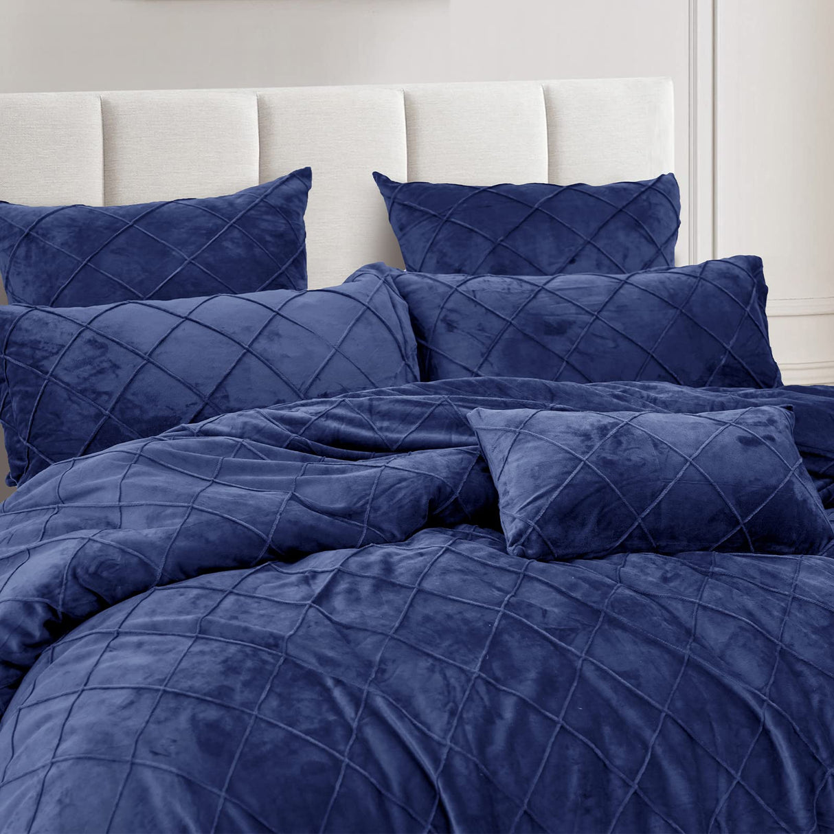 Pleated Velvet Comforter Set Queen, 5PCS Ultra Soft Warm Comforter Set for Fall