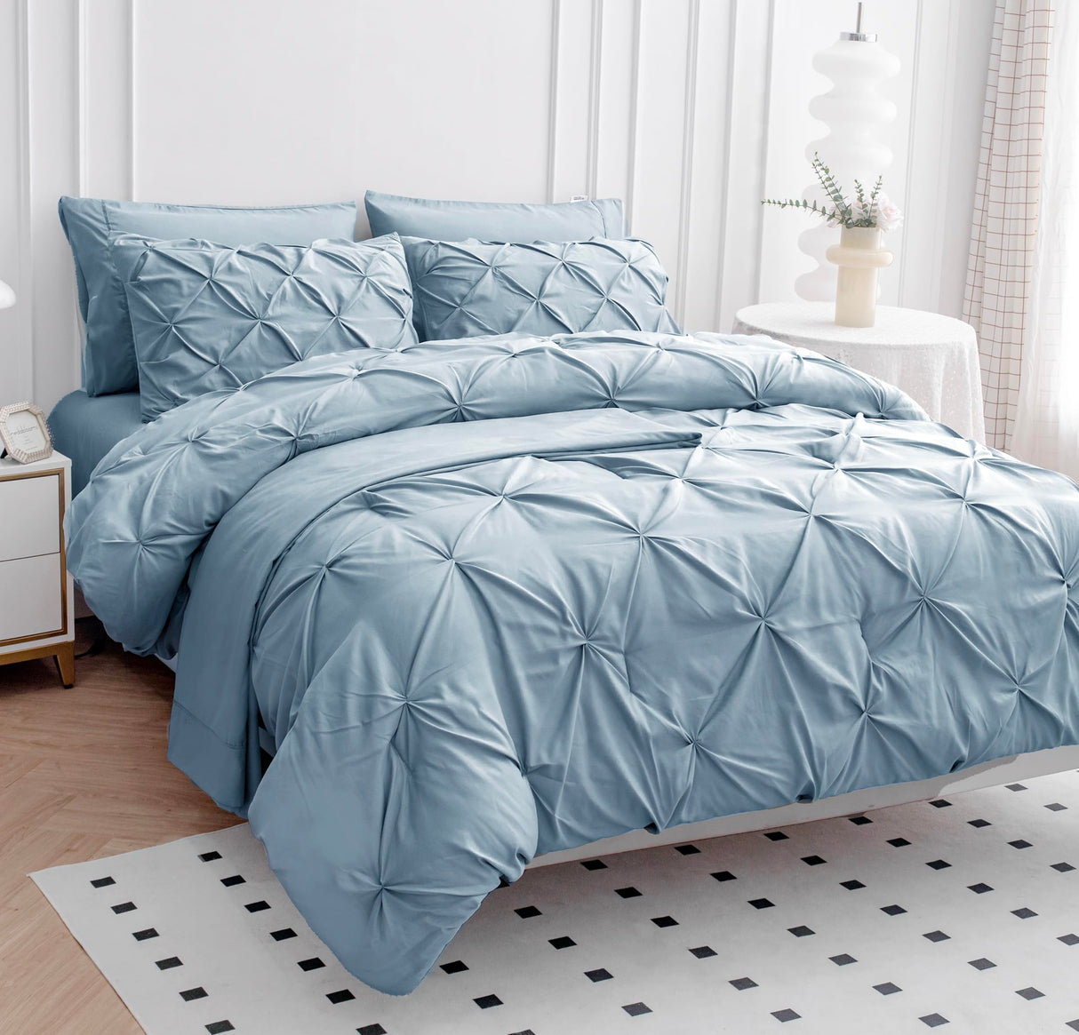 Queen Comforter Set – 7 Piece Bed in a Bag – Pinch Pleated Queen Size Bedding Set